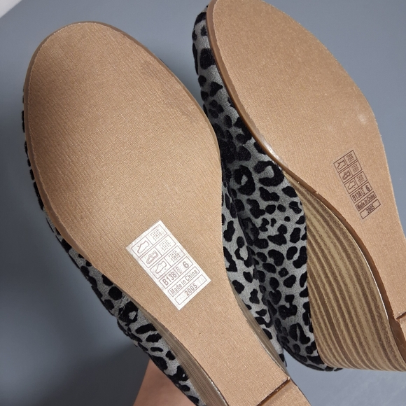 Blowfish Gray Leopard Ankle Booties - Picture 6 of 6